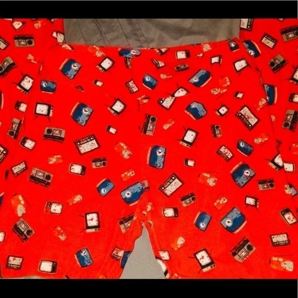 LuLaroe Red Leggings With Radios and Boomboxes NEW - Picture 3 of 7